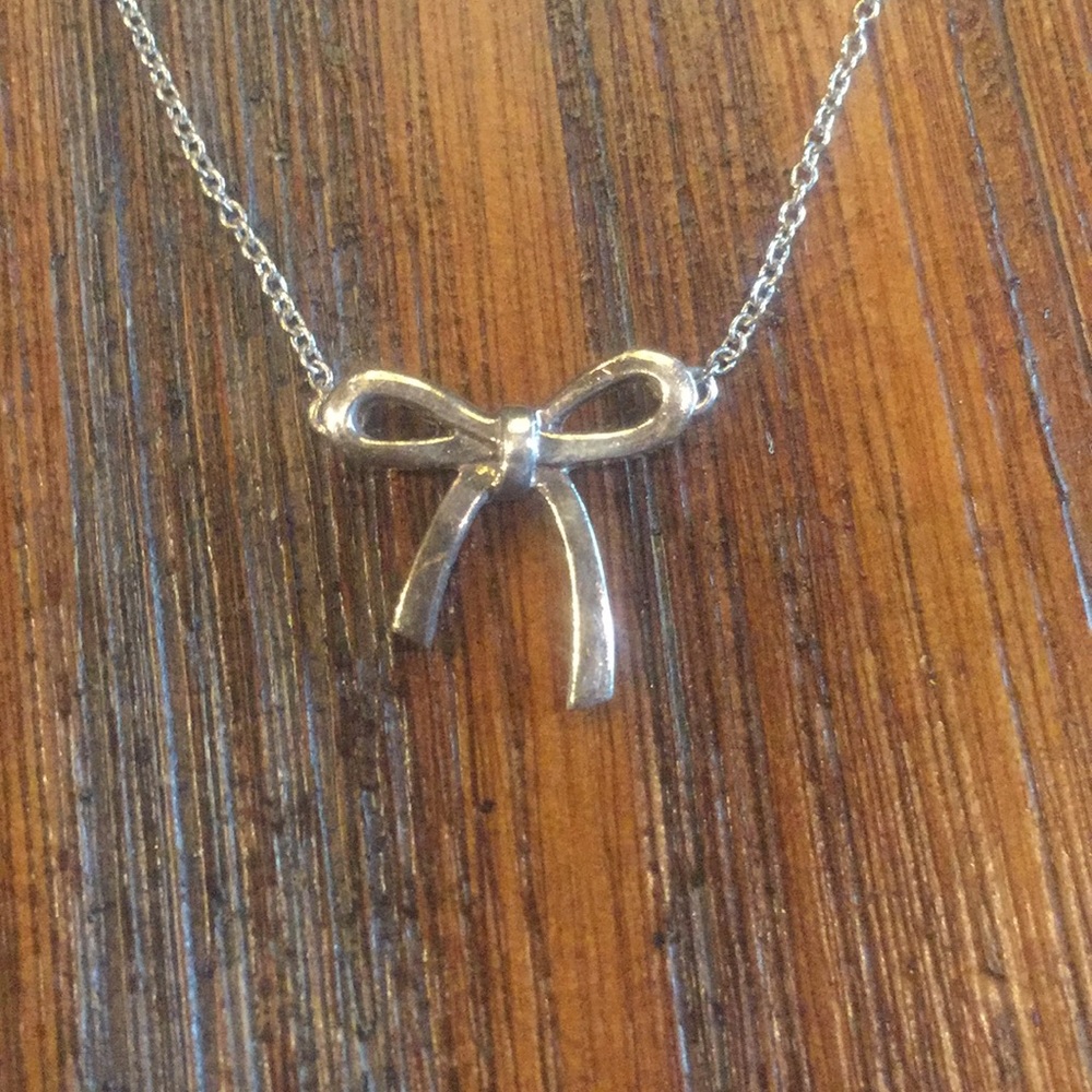{Tiffany & Co}Sterling SilverTiffany Bow Necklace